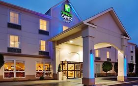 Holiday Inn Express Frackville 2*